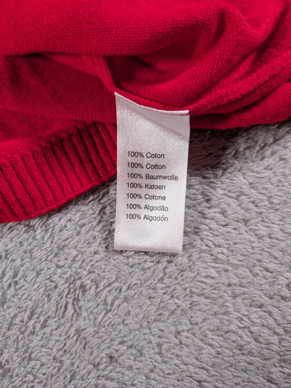 Lacoste Women's Red 100% Cotton V-Neck Sweater Size 38 (S/M) - Picture 8 of 11